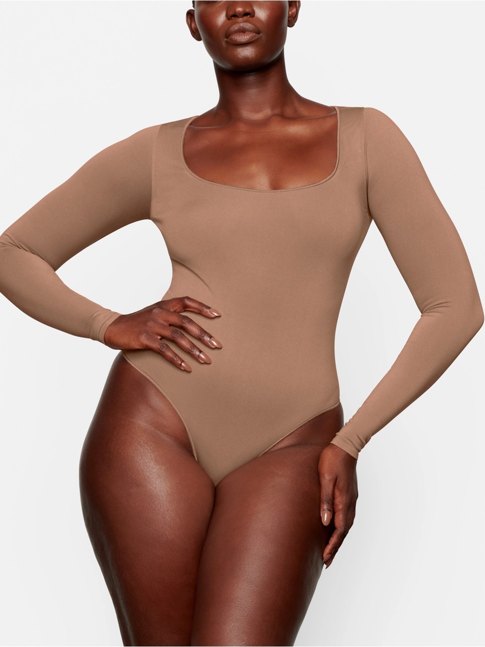 Skims ESSENTIAL CREW NECK LONG SLEEVE BODYSUIT | SMOKE